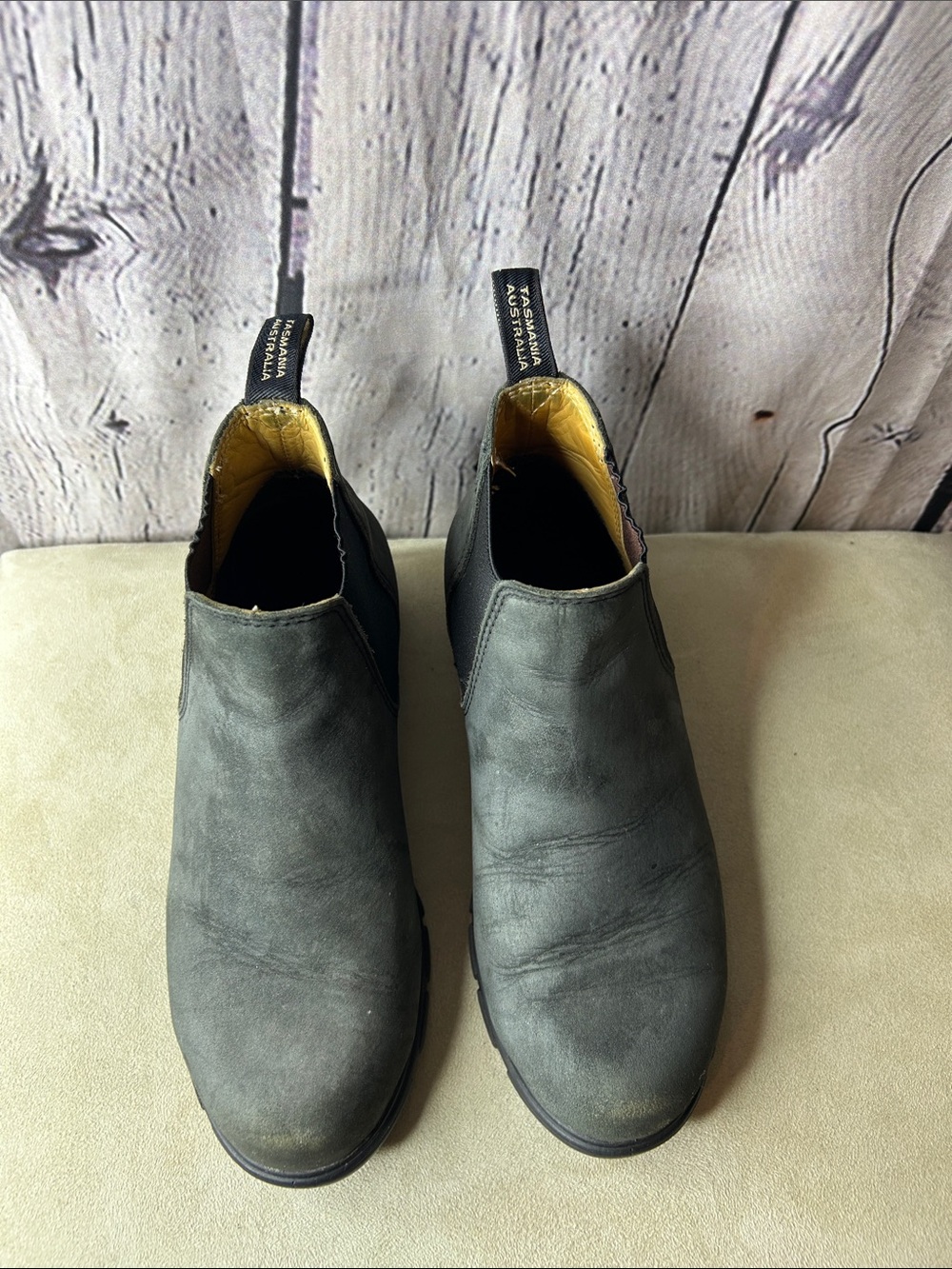 Blundstone 1971 women’s Chelsea boots size US 6 gray leather ankle slip on